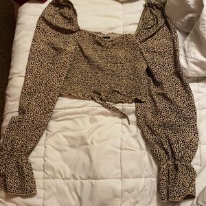 CHEETAH CROPPED BLOUSE